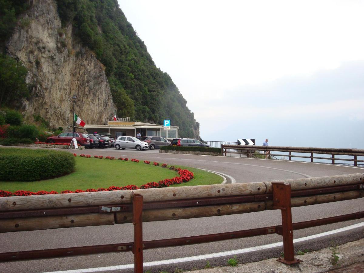 Gardameer-Tignale-Hasewinkel Exteriér fotografie